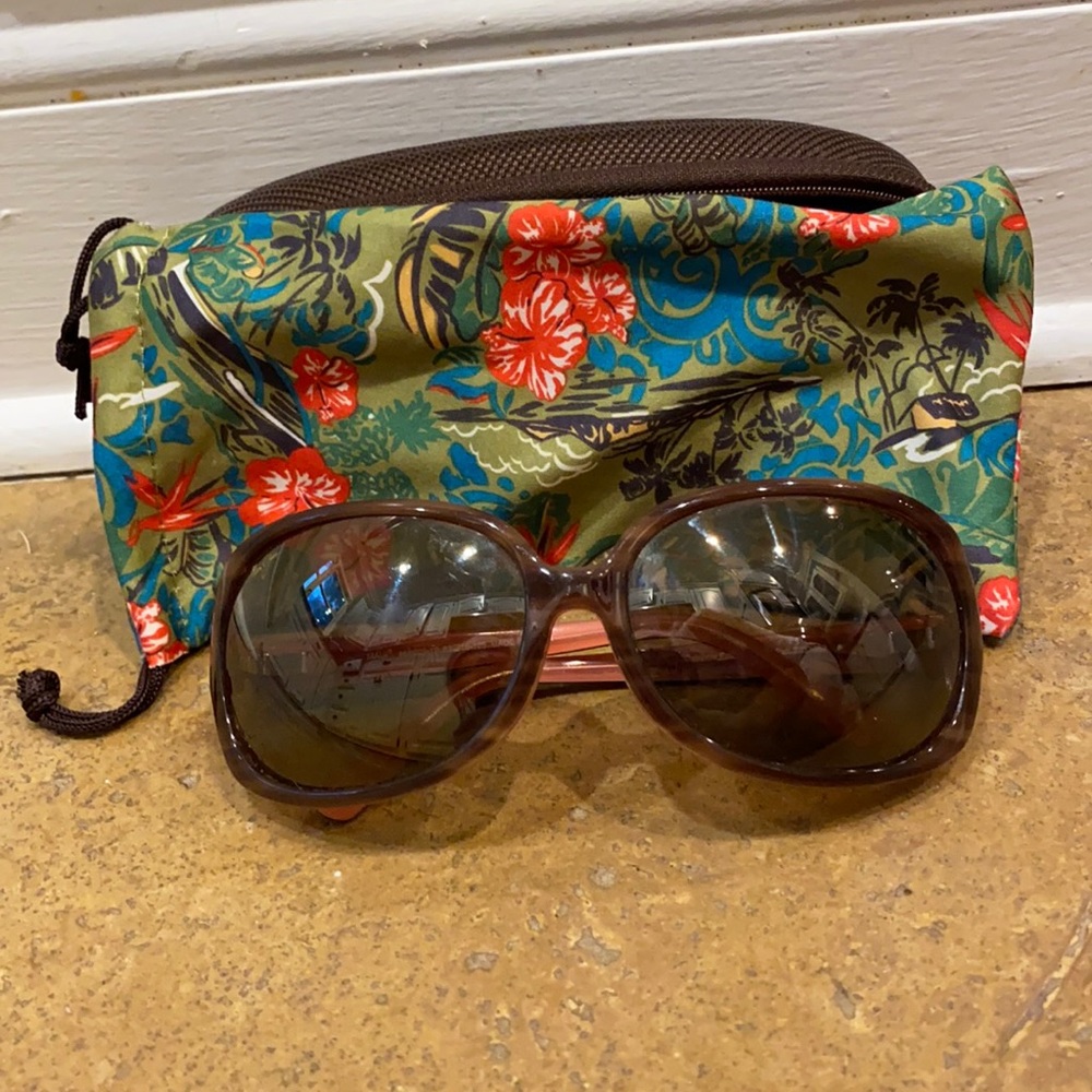Maui Jim Rainbow Falls sunglasses. Polarized